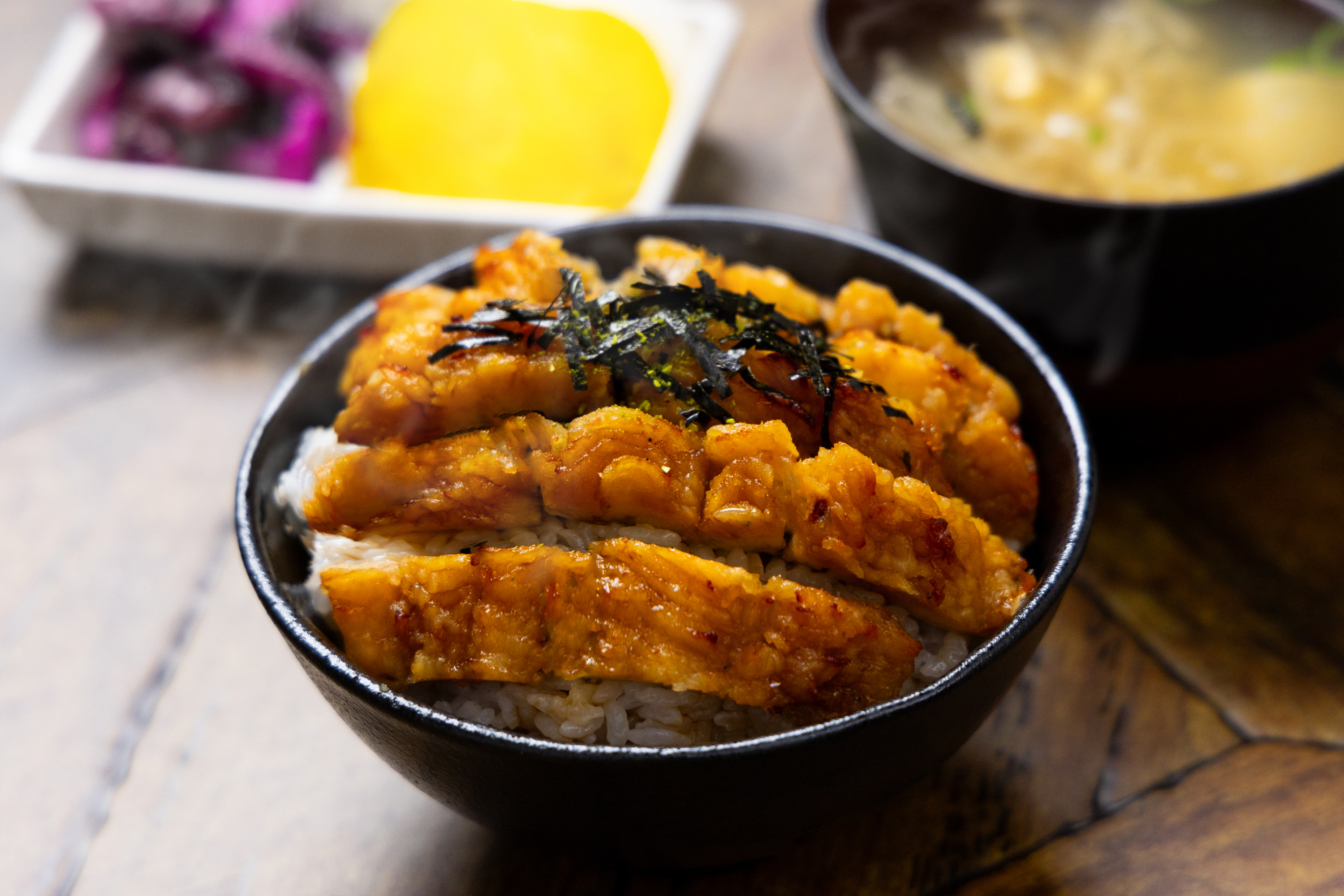 瀬戸内産　鱧の照り焼き丼